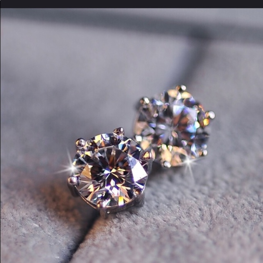 LAST!🌹ELEGANT Lg,925 2Ct CZ Studs 5Star Stunning! - Picture 1 of 3
